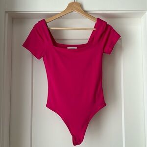 Babaton Square Neck Countour bodysuit